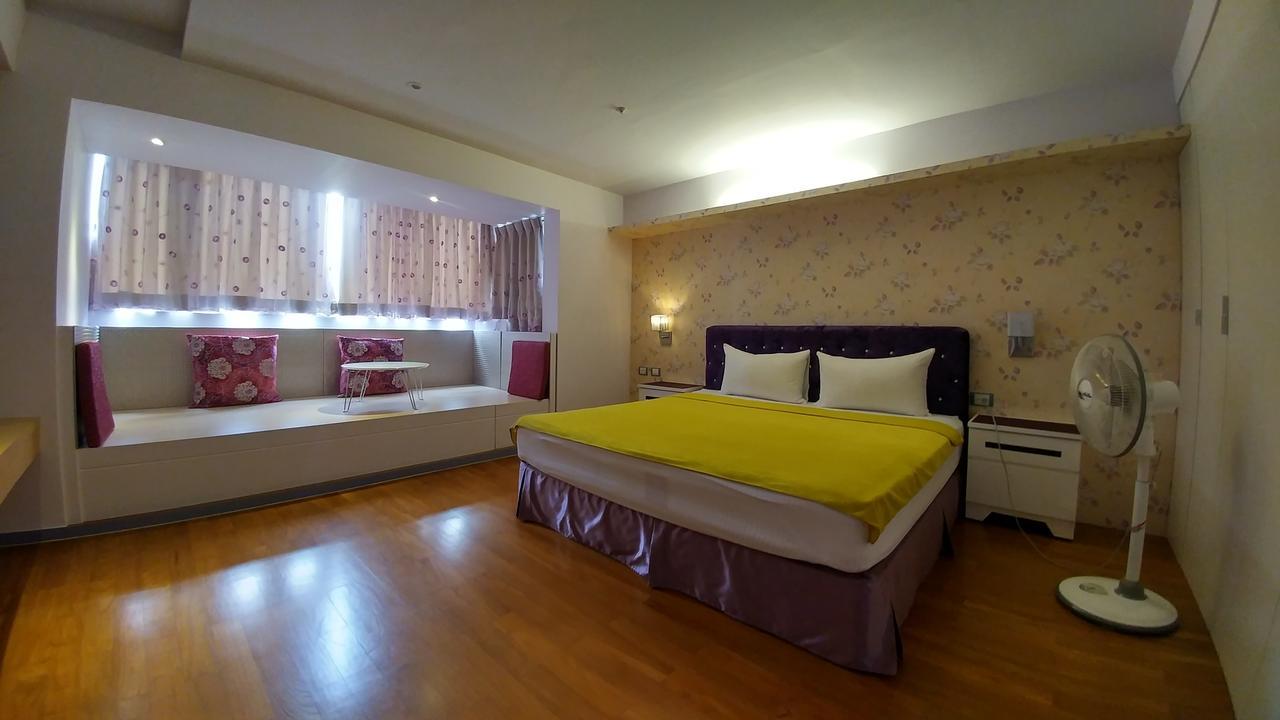 Left Bank 121 Hotel Tainan Exterior photo